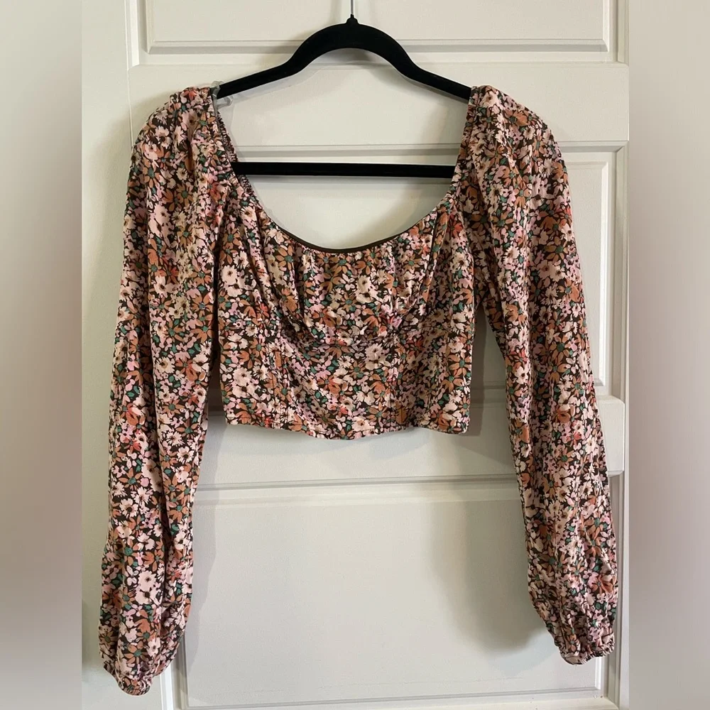 Wild Fable Long Sleeve Bohemian Floral Crop Top Womens Peach/Brown Size XS